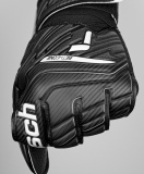 Reusch Attrakt Resist 5270615 7700 schwarz 4